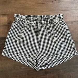Kendal&Kylee Blk/wht Gingham seersucker basic pull on shorts , elastic waist S